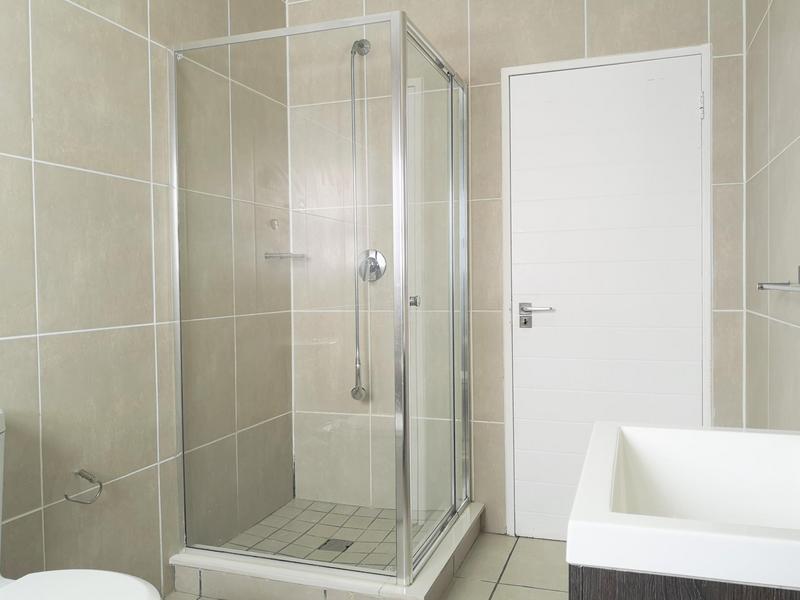 To Let 2 Bedroom Property for Rent in Sandown Western Cape